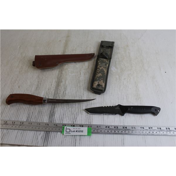 (2) Knives - Mustad, Gerber