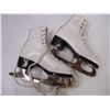 Image 3 : Pair of Daoust Princess Figure Skates-Size 2