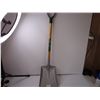 Image 1 : Yard Works Shovel