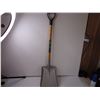 Image 2 : Yard Works Shovel