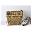 Image 2 : Gift & Place Cards - Woven Basket w/Handles - Collector Spoons