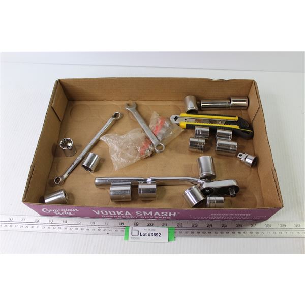 Sockets & Ratchet - Utility Knife - Wrenches