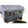 Image 5 : Jaguar Suitcase w/Wheels - Windshield Scraper Brushes - Cane