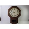 Image 6 : Vintage New Haven Wall Clock (not running - unknown completion - face glass broken)
