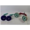 Image 8 : (2) Trailer Mirrors - Extendable Lamp - (2) Sets of Bicycle Training Wheels