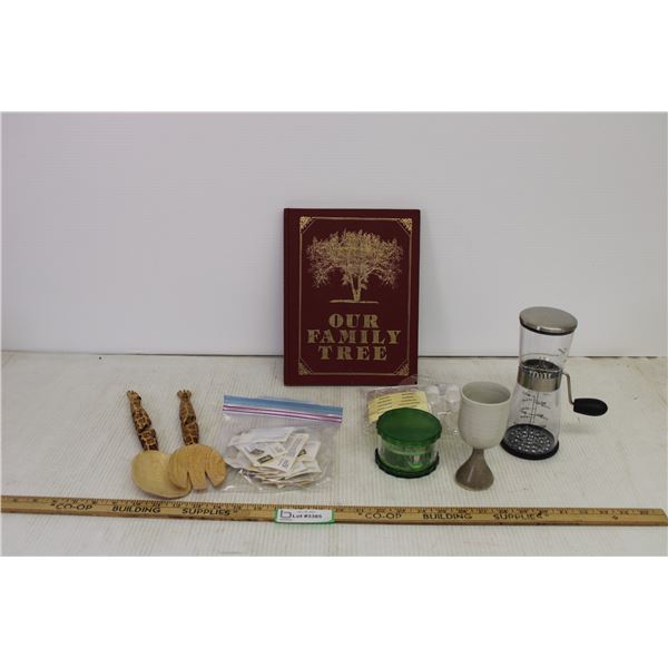 Garlic Press + Cheese Grinder + Misc.