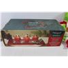 Image 3 : 3 Piece Set of Winter Berry Candles - Grinch Toy - Cloth Napkins - Christmas Decorations