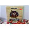 Image 2 : Table Cloths - Pot Holders - Oven Mits - Christmas Drape - Edging - Table Runner - Gift Wrap