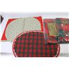 Image 8 : Table Runners - Place Mats - Plastic Tree - Christmas Ring Hangers