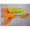 Image 4 : (3) Super Soaker Water Guns
