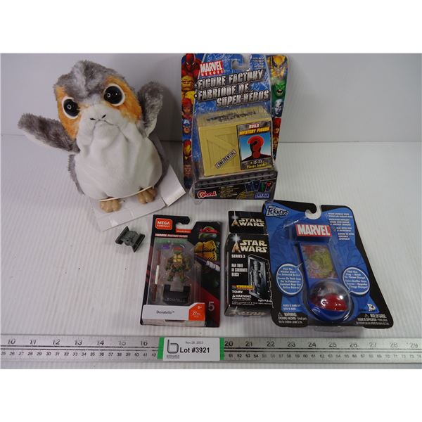 Star Wars Robotic Porg, Marvel Toys, Star Wars Toys and Teenage Mutant Ninja Small Figurine