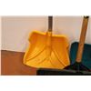 Image 5 : * (3) Snow Shovels