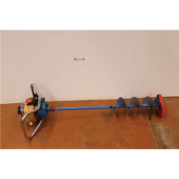 * Ice Master - Gas Ice Auger (working)