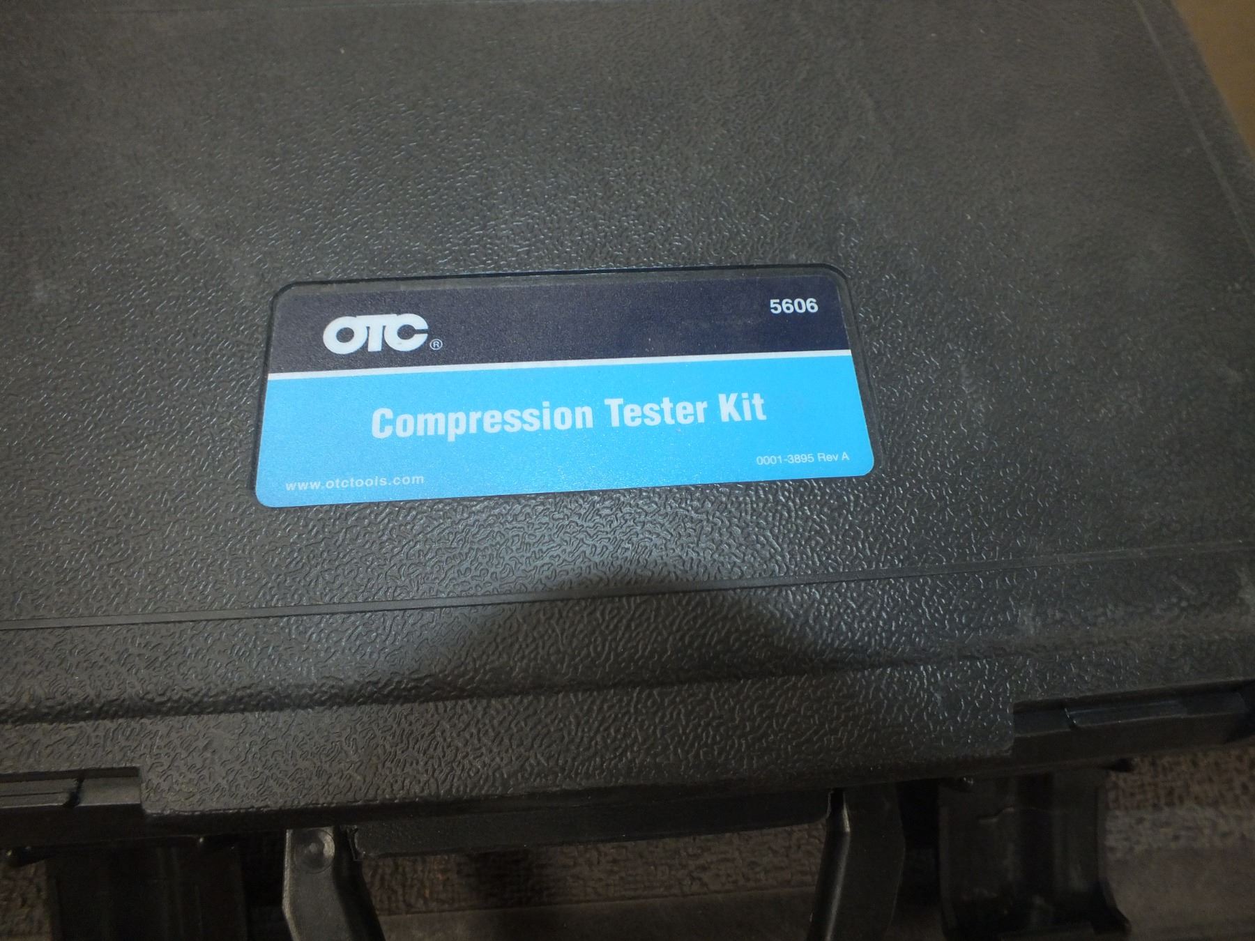 thumbnail interactive-video image 1 of OTC 5608 12mm Compression Test Adapter For Ford 4.6L 5.4L 6.8L 3-Valve Engines 2008+ 1 of 6