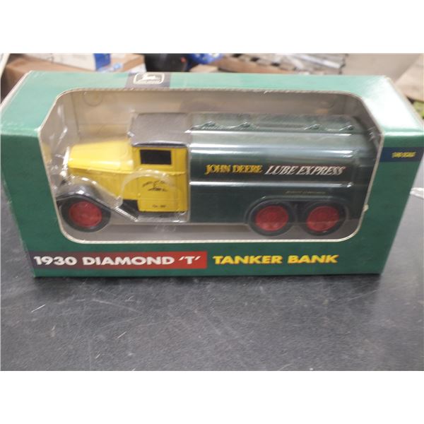 John Deere Die Cast 1930 Diamond T Tanker Bank