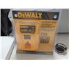 Image 1 : Dewalt 7.2v - 18volt Fast Charge Battery Charger