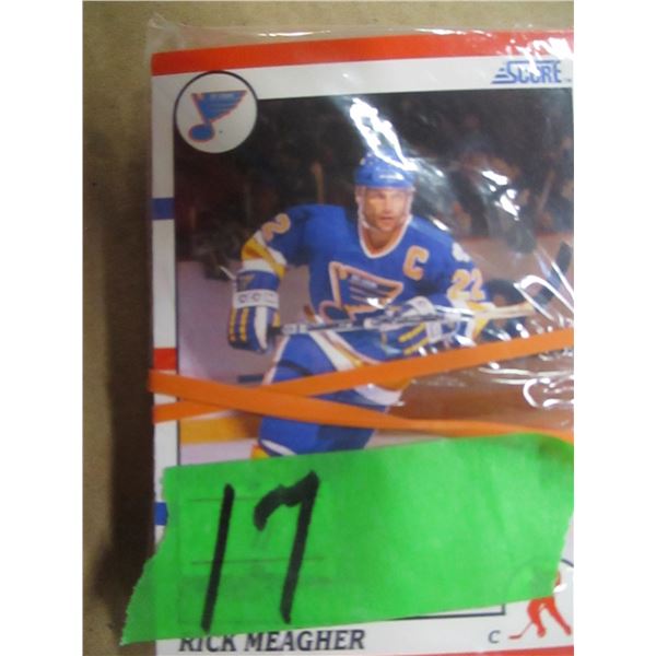 COLLECTIBLE:  30 - 1990 SCORE HOCKEY CARDS