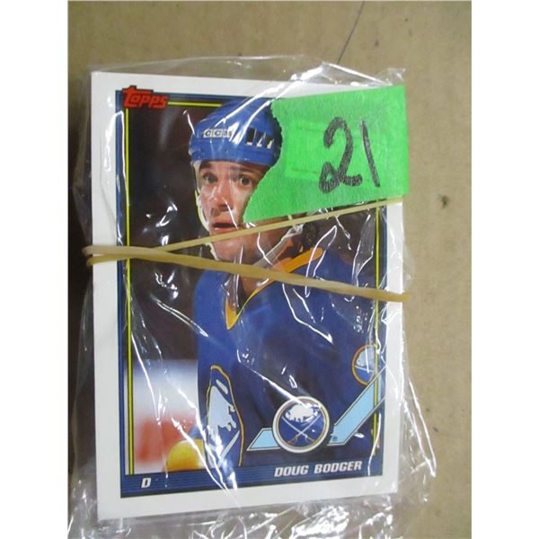COLLECTIBLE:  30 - 1991 TOPPS HOCKEY CARDS