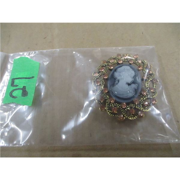 CAMEO BROOCH/PENDANT