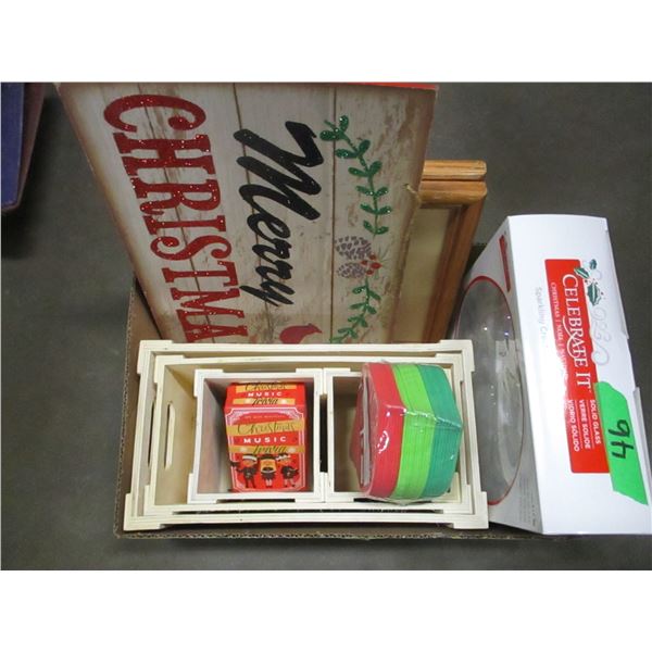 BOX C/W CHRISTMAS ORNAMENTS