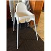 Image 2 : 7 WHITE PLASTIC RESTAURANT HIGH CHAIRS