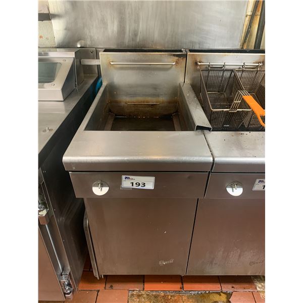 QUEST MOBILE STAINLESS STEEL COMMERCIAL NATURAL GAS FRYER