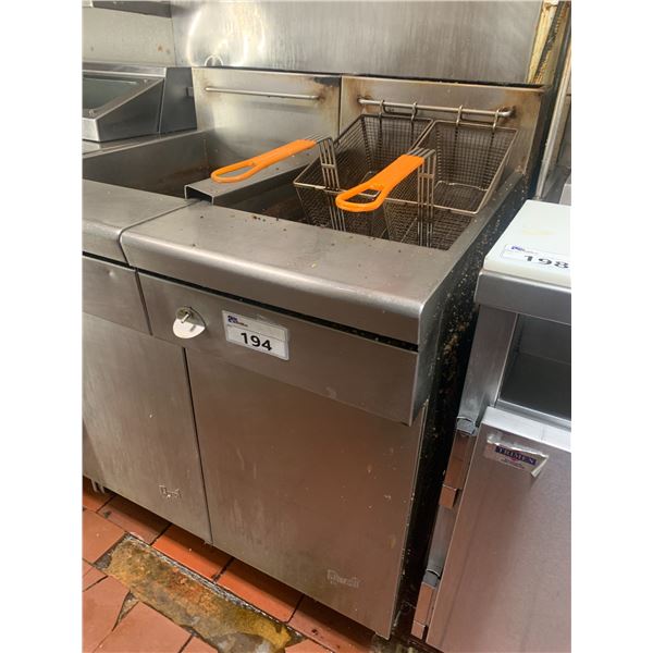 QUEST MOBILE STAINLESS STEEL COMMERCIAL NATURAL GAS FRYER WITH TWO BASKETS