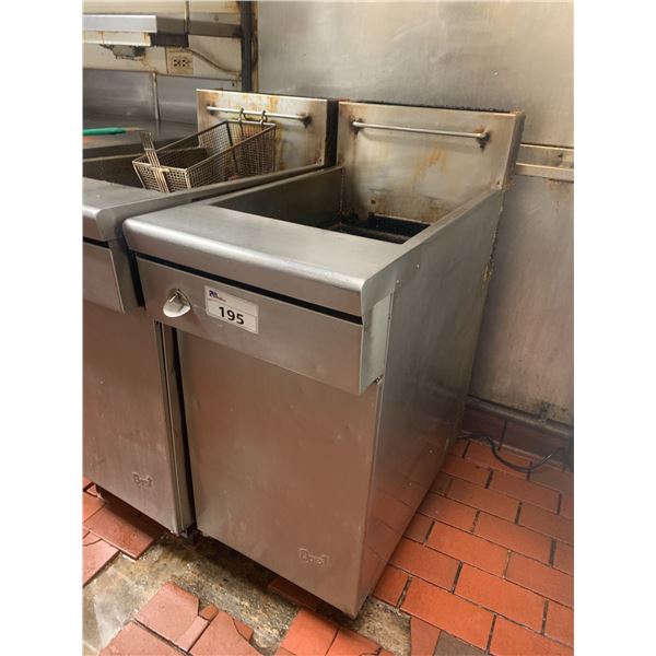 QUEST MOBILE STAINLESS STEEL COMMERCIAL NATURAL GAS FRYER
