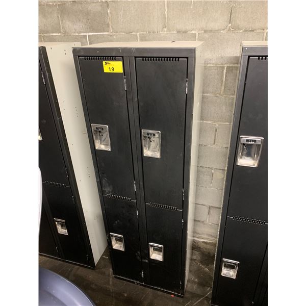 BLACK/GREY 4 DOOR COMMERCIAL LOCKER APPROX. 6'H X 15"D X 2'W