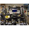 Image 2 : COMMERCIAL ELECTRIC STAIRMASTER 150005-D1 WITH DIGITAL DISPLAY & USB PORT