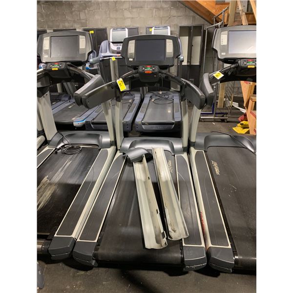 LIFE FITNESS FLEXDECK 95T COMMERCIAL 120V ELECTRIC TREADMILL WITH DIGITAL DISPLAY, HEADPHONE JACK,