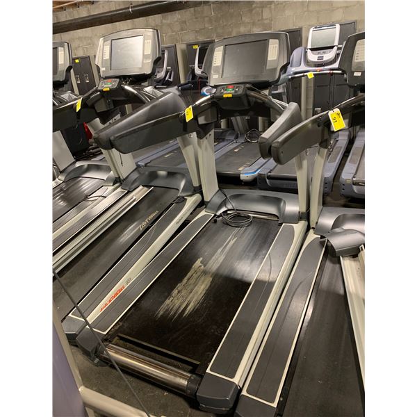 LIFE FITNESS FLEXDECK 95T COMMERCIAL 120V ELECTRIC TREADMILL WITH DIGITAL DISPLAY, HEADPHONE JACK,