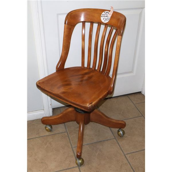 VINTAGE H. KRUG ONTARIO WOODEN BANKERS CHAIR