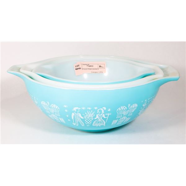 3PC VINTAGE PYREX BOWLS