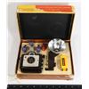 Image 1 : VINTAGE KODAK BROWNIE HOLIDAY FLASH CAMERA