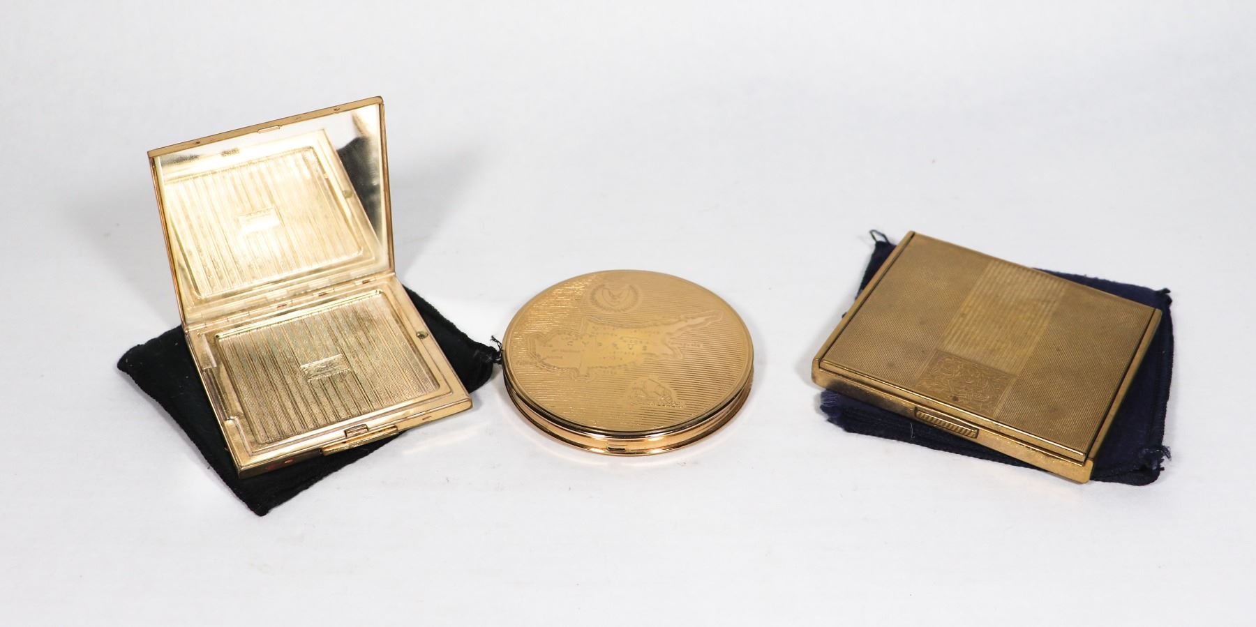THREE VINTAGE POWDER COMPACTS