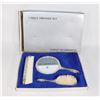 Image 2 : SILVER SMITH VANITY SET, YELLOW PLASTIC VANITY SET