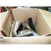 Image 1 : BOX OF PHOTO FRAMES AND PHOTO ALBUMS - ESTATE