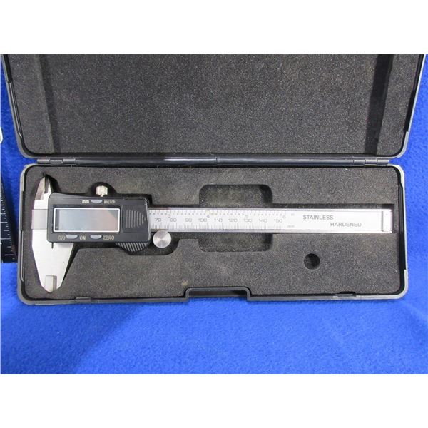 Digital Caliper - 0-150mm - Needs Battery - Tested working