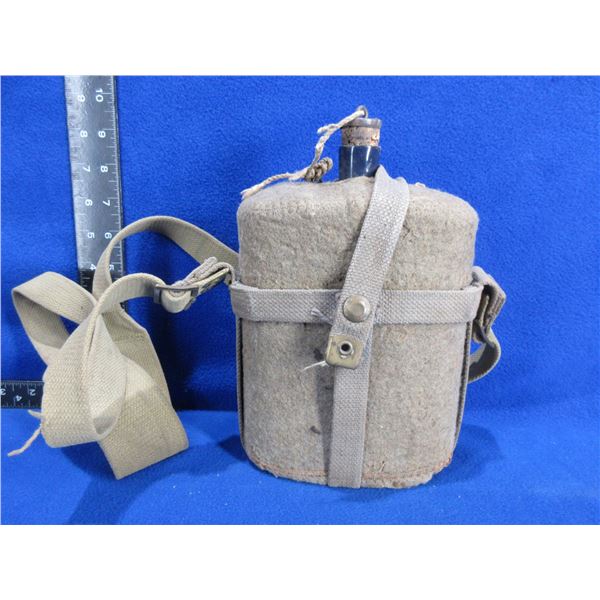 WWII Canadian P37 Military Canteen
