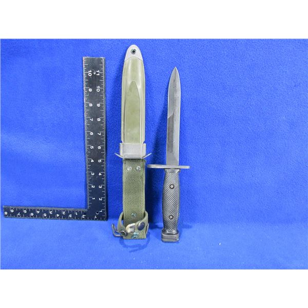 US M7 Milpar Bayonet With USM8A1 Scabbard