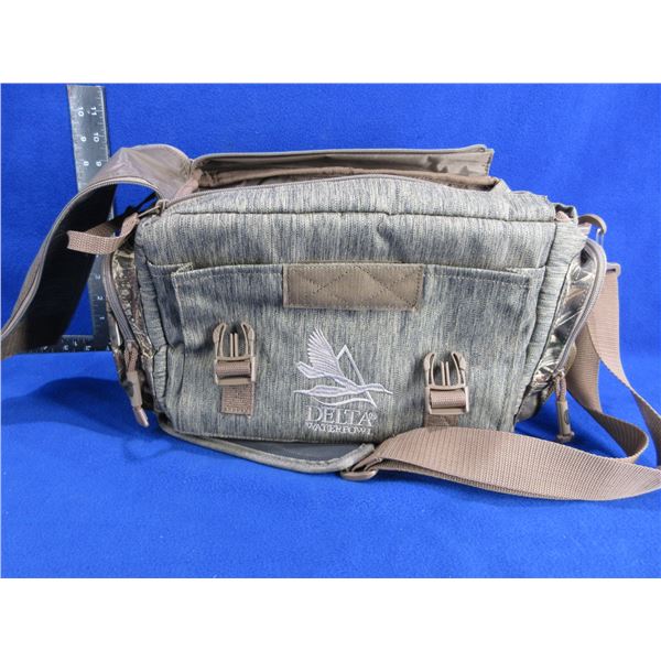 Avery Waterfowl Equipment Floating Blind Bag