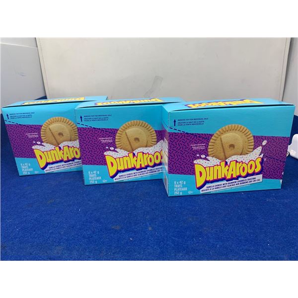 DunkAroos Vanilla Cookies with Rainbow Sprinkles Frosting (3 x 6 x 42g)