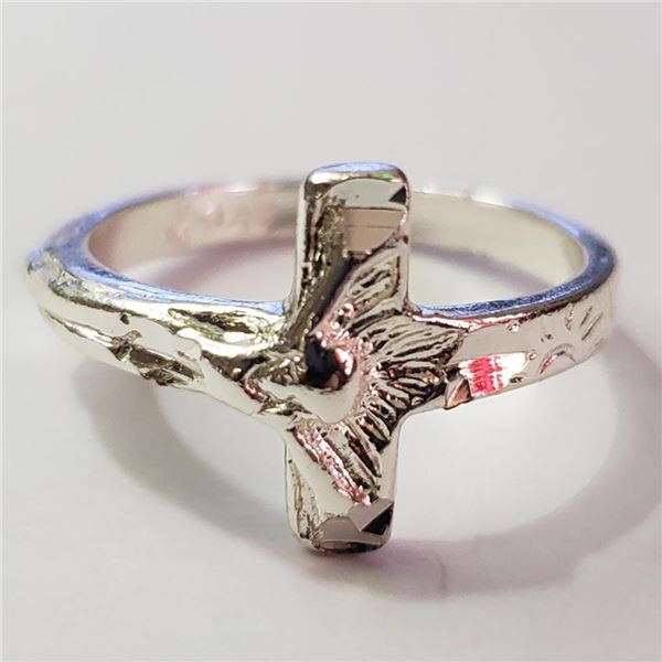 Silver Ring (~Size 7)(Ring is resizable for $40) (~length 0inches), Suggested Retail Value $80