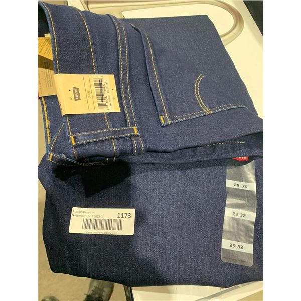 Levi's 314 Shaping Straight Mid Rise Jeans 29x32
