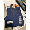 Image 3 : Levi's 314 Shaping Straight Mid Rise Jeans 29x32