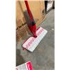 Image 2 : Vileda ProMist Max Microfibre Mop