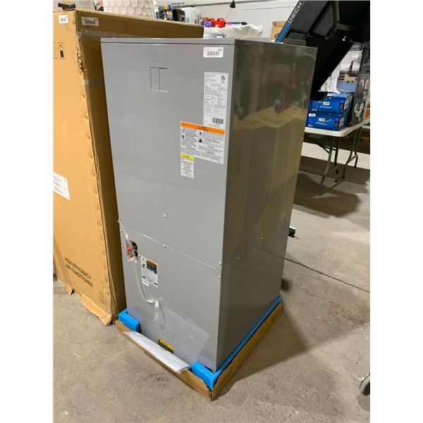 Carrier Model 40VMV036---3  36K CARRIER VRF VERTICAL Air Handling Unit new in box