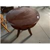 Image 2 : Round Side occassional living room table