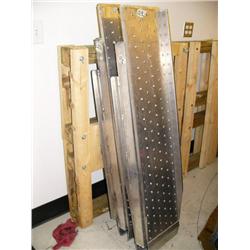 CHOICE on 2 Folding Aluminum Loading Ramps